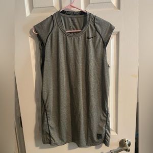 Nike cutoff medium T-Shirt